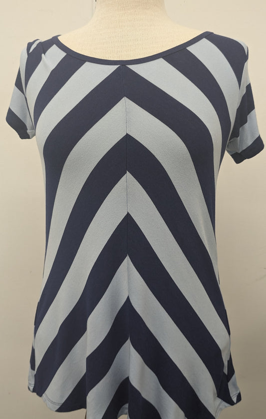 LuLaRoe Shirt- XXS