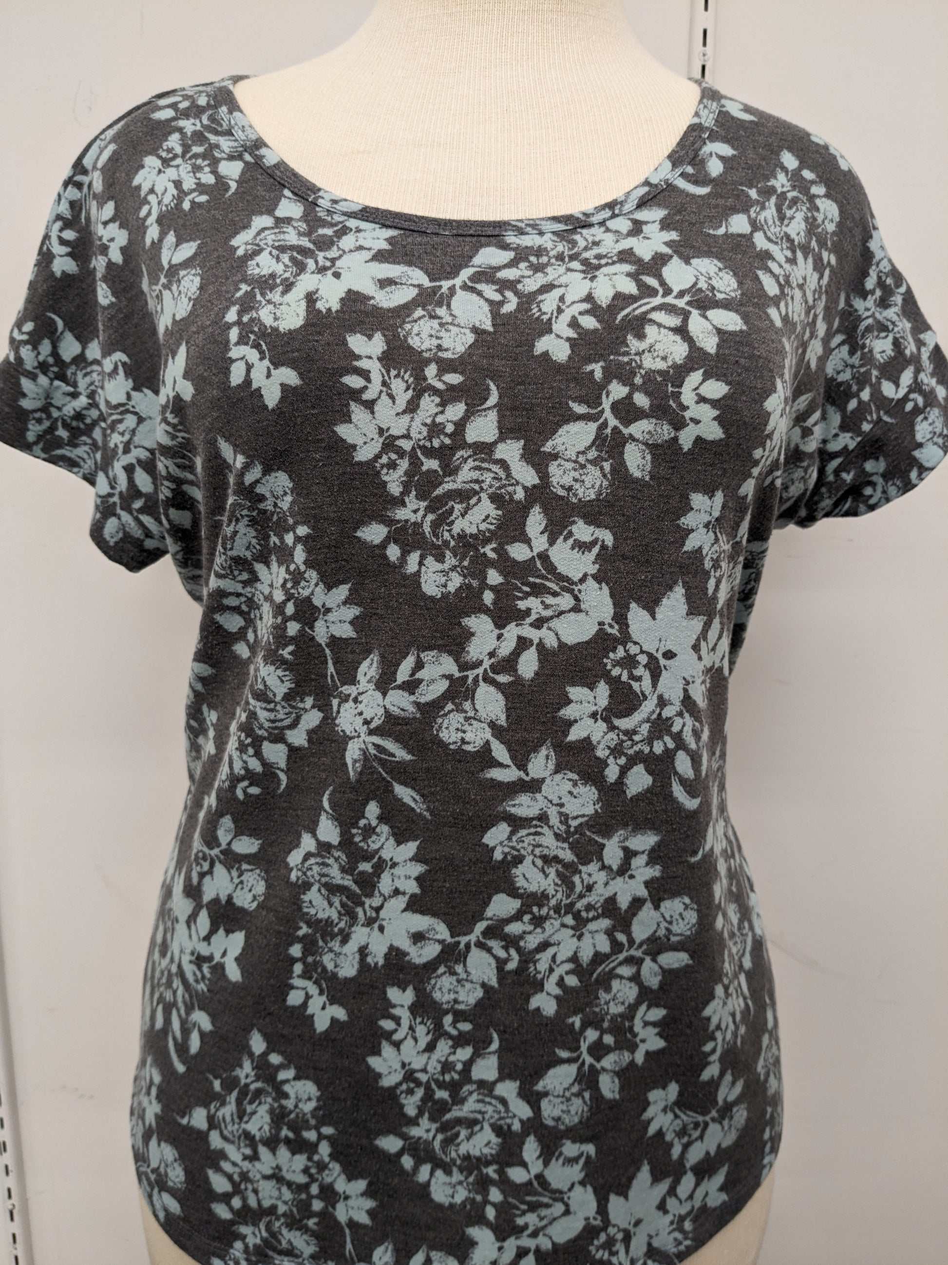 24/7 Maurices Shirt- XL