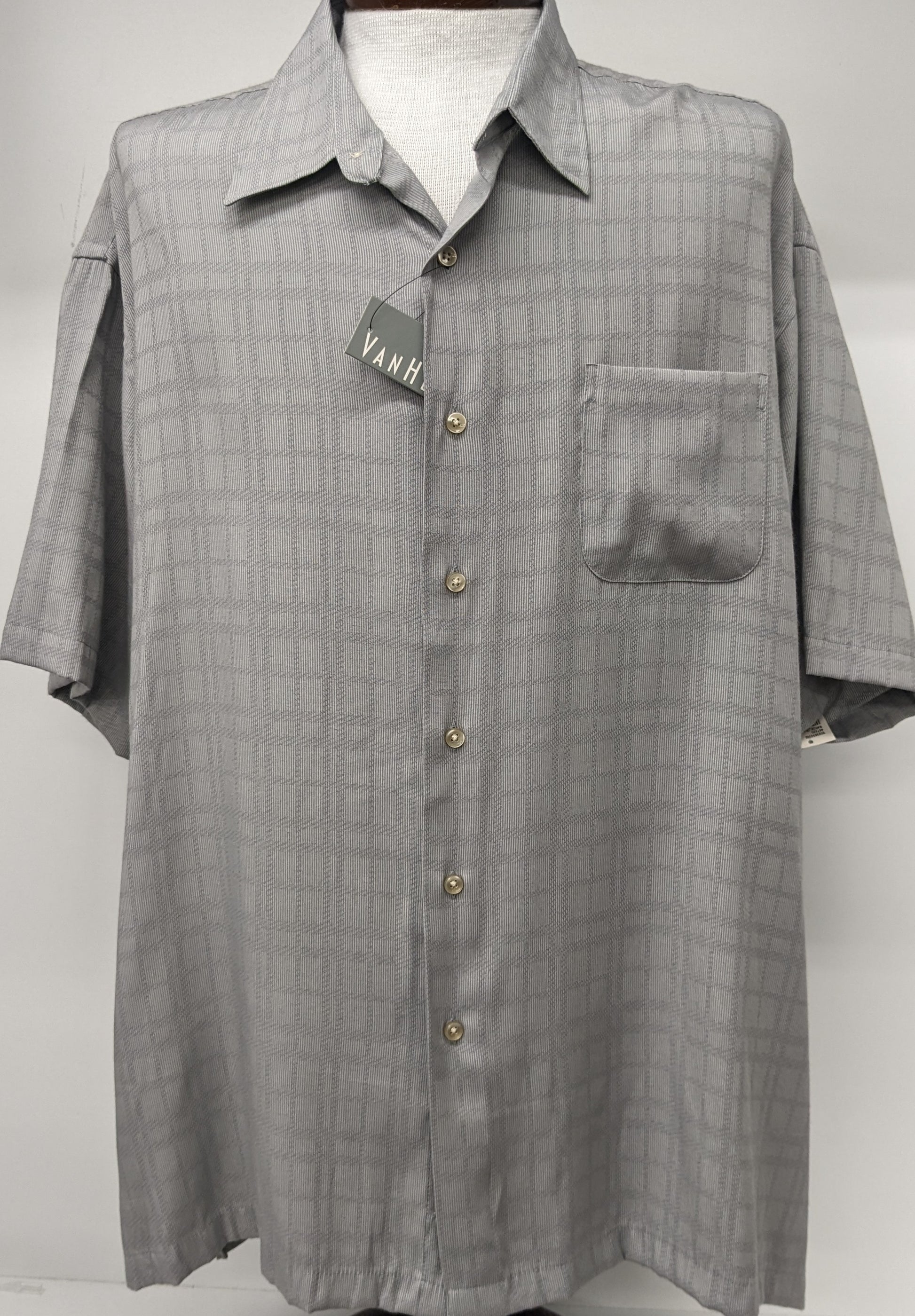 New! Van Huesen 2XL short sleeve grey dress shirt