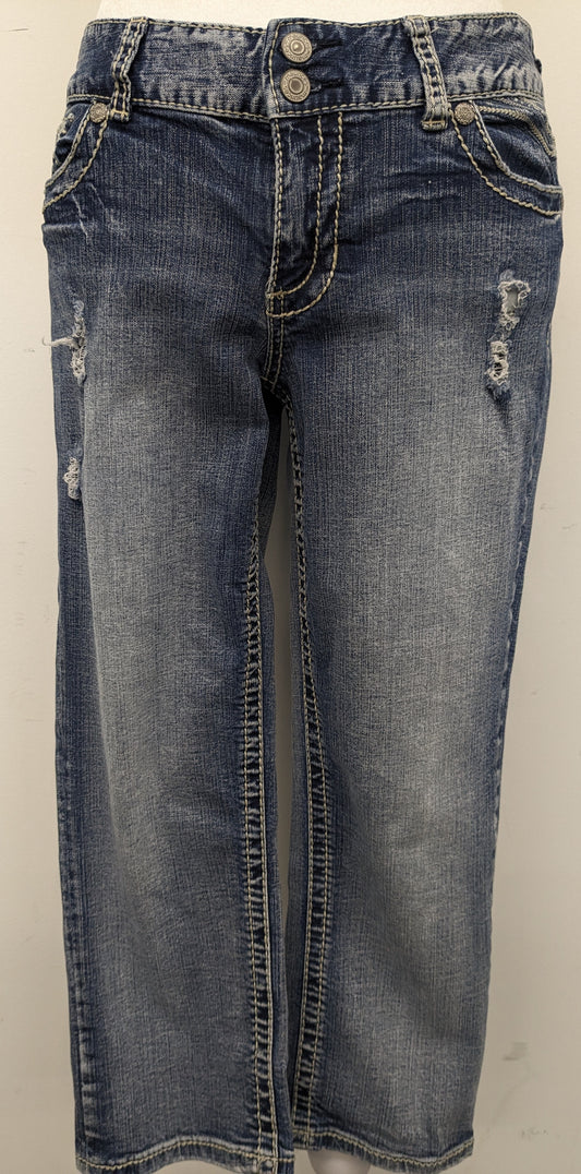 Maurices size 5/6  denim capri