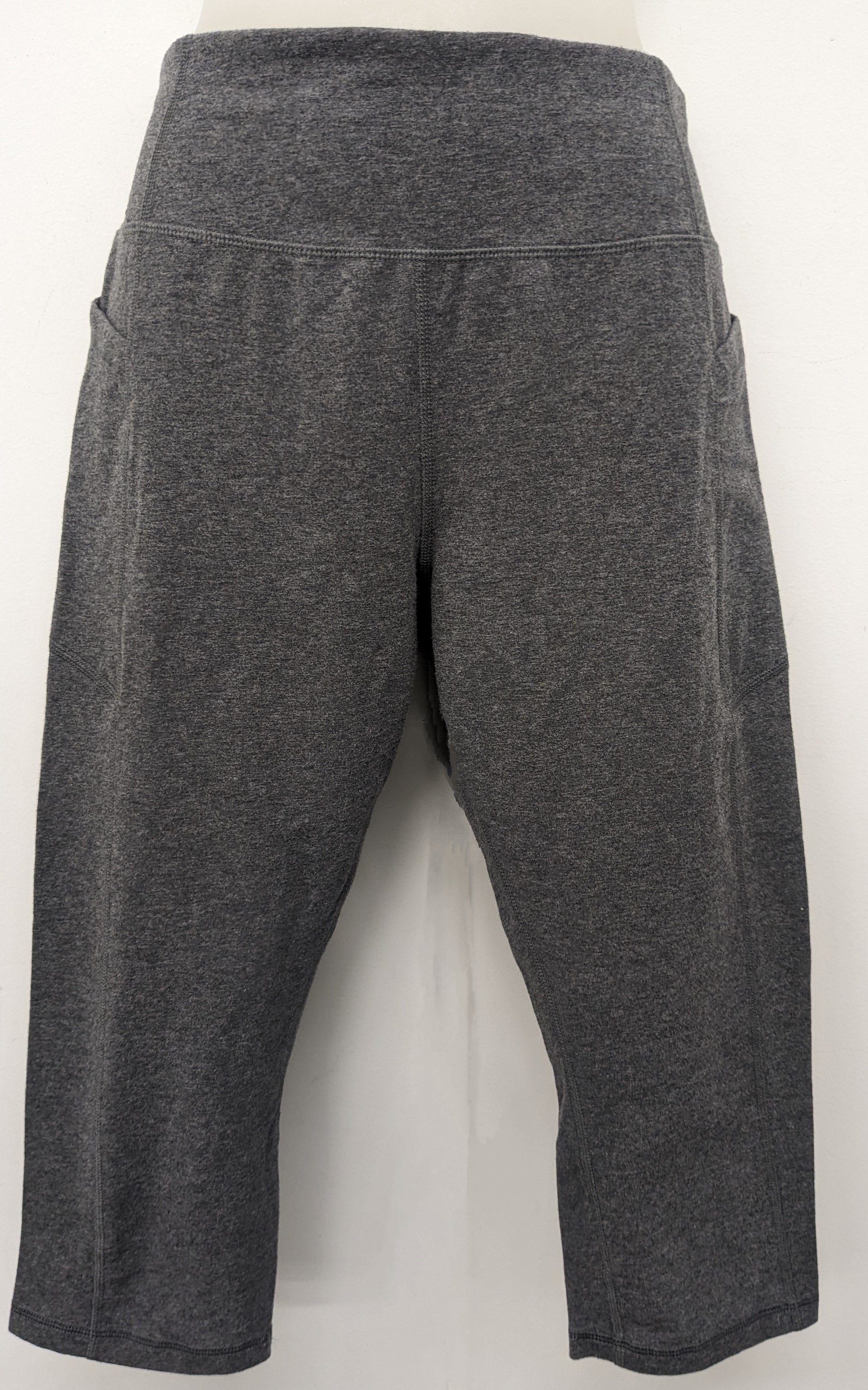 Athletic works med gray activewear capri