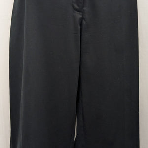 White House Black Market size 12R black capri