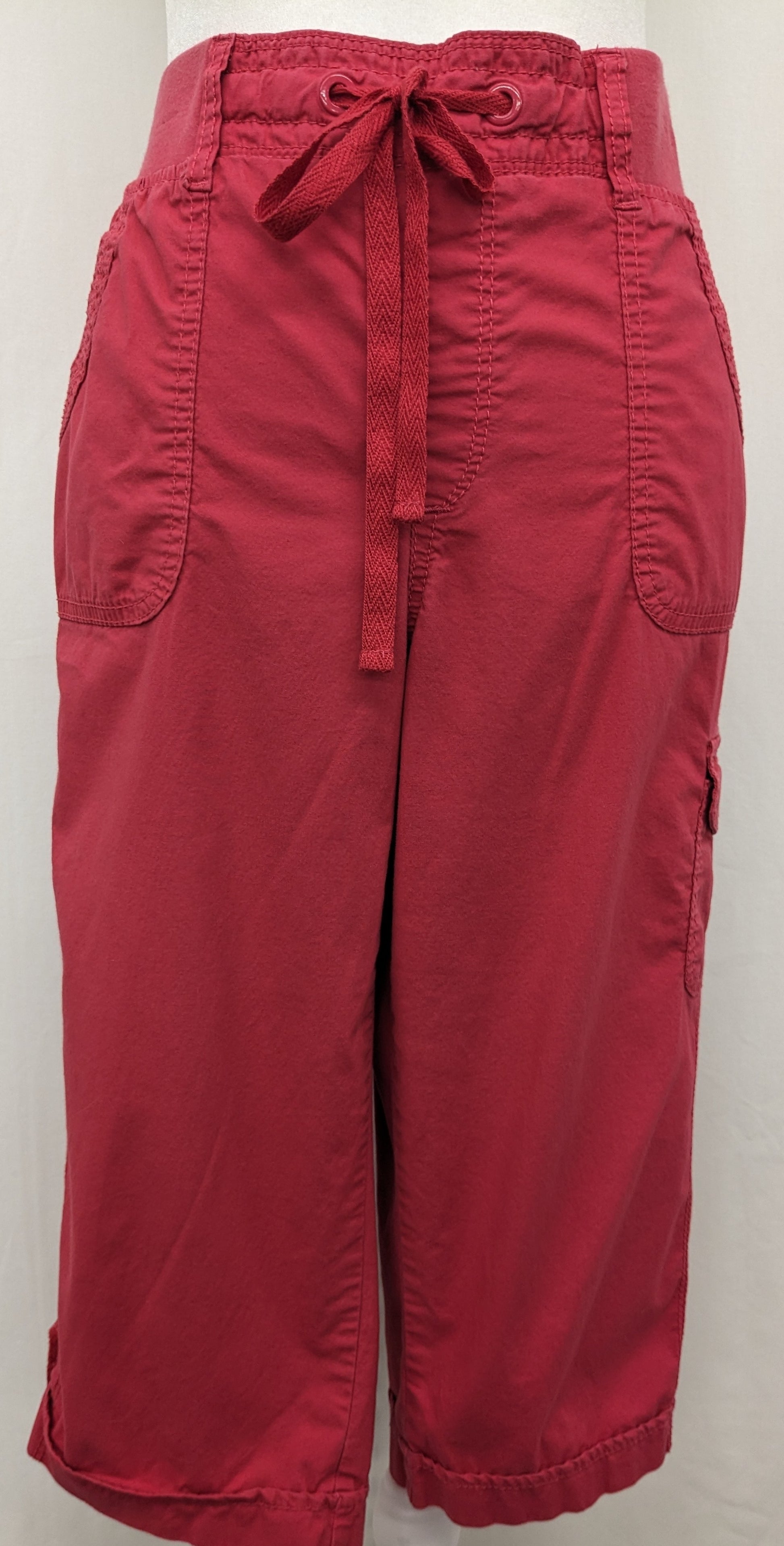 Gloria Vanderbilt size 12 petite red cargo capri