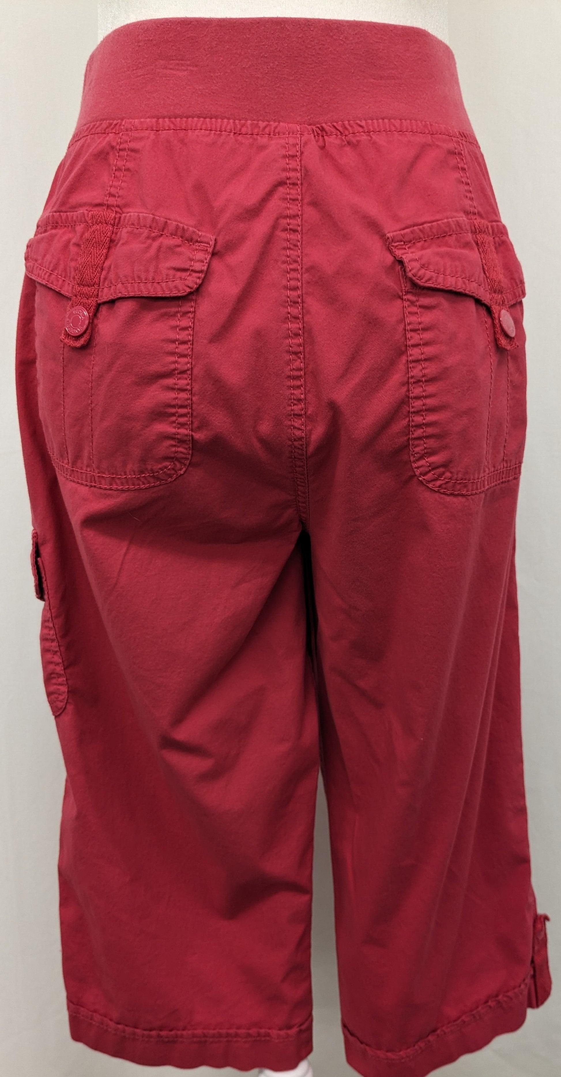 Gloria Vanderbilt size 12 petite red cargo capri