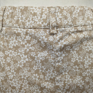 White Stag size 12 tan with white flower capri