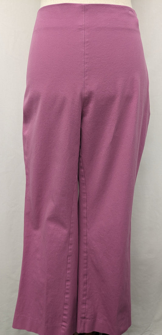 A New Day size 10 pink pull on capri