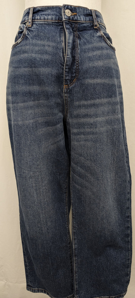 new! Loft size 12 petite denim capri