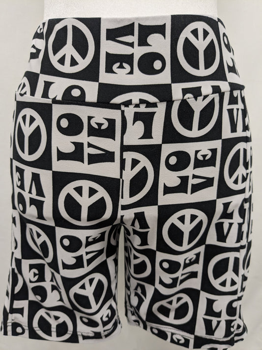 No Boundaries black/white "Love" Peace Sign Shorts- Large