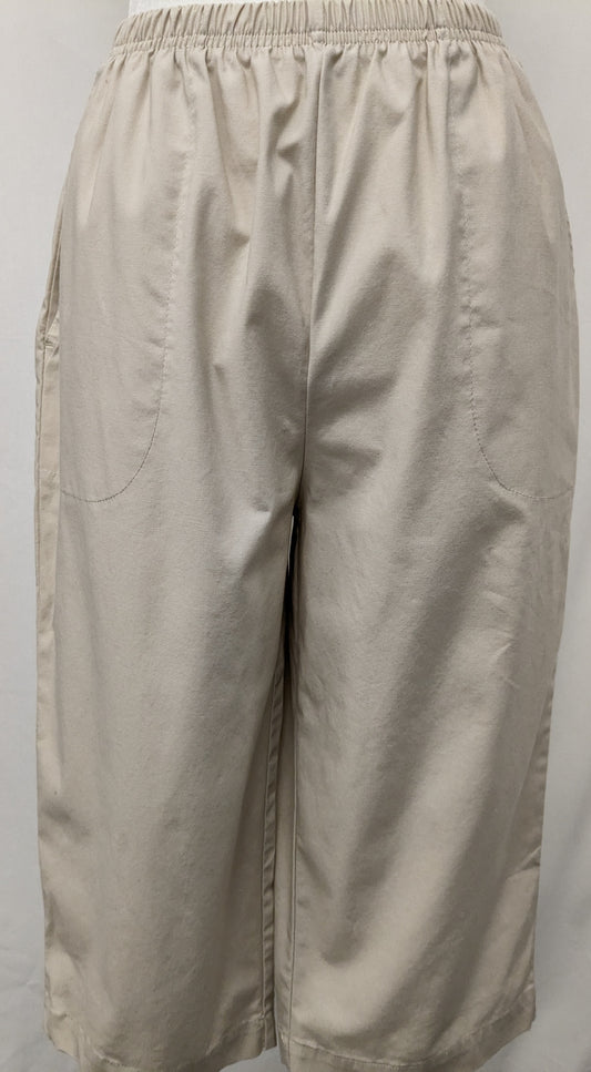 Blair size 14 petite tan pull on capri