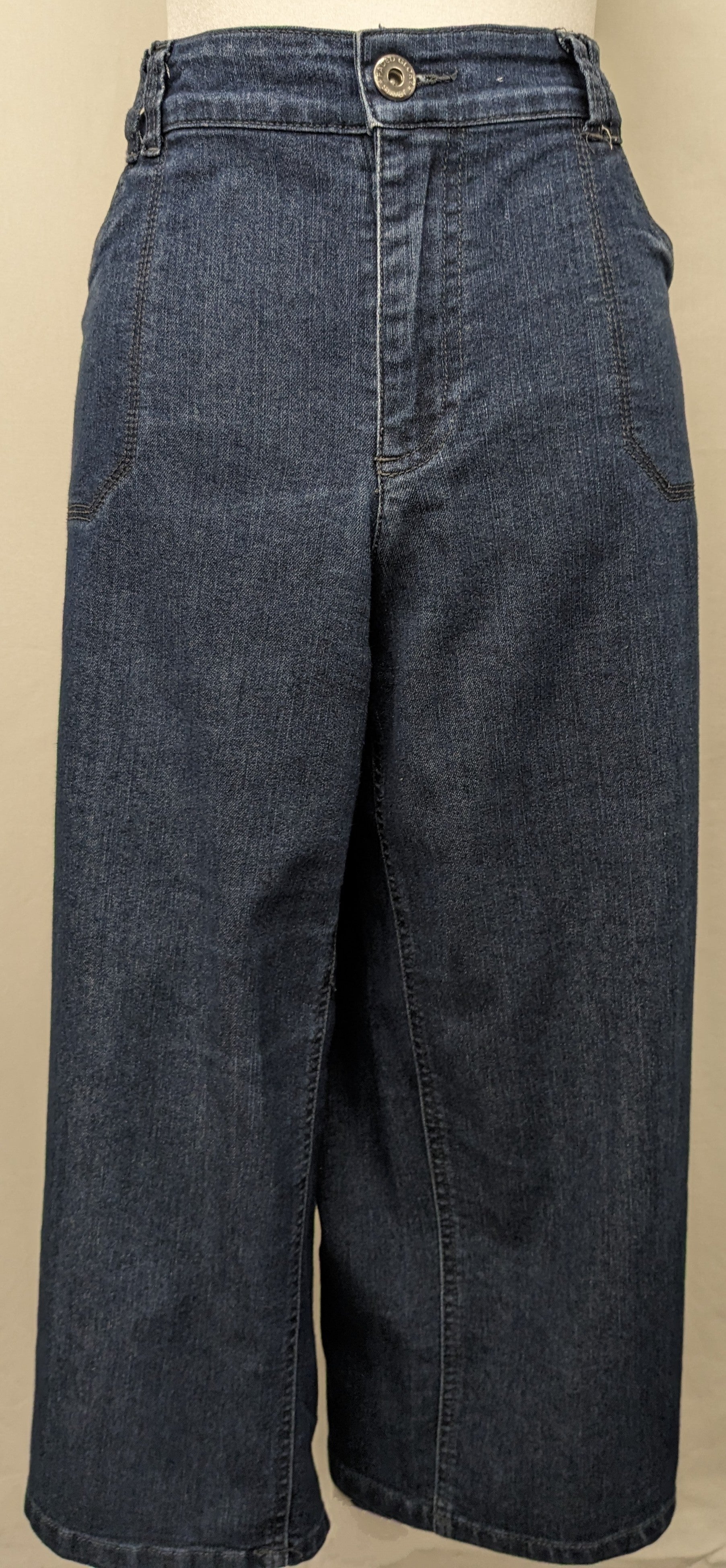 Faded Glory size 18 denim capri