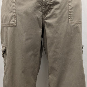 Lee size 24 khaki cargo capri