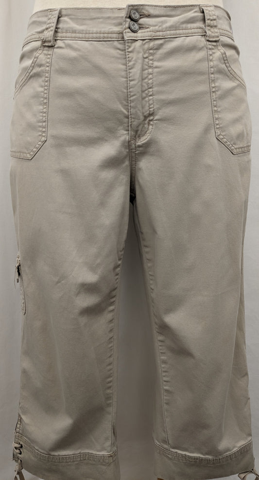 JMS size 20 tan classic capri