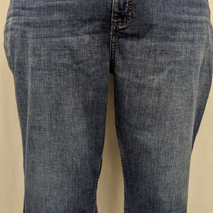 Lee size 24 mid rise denim capri