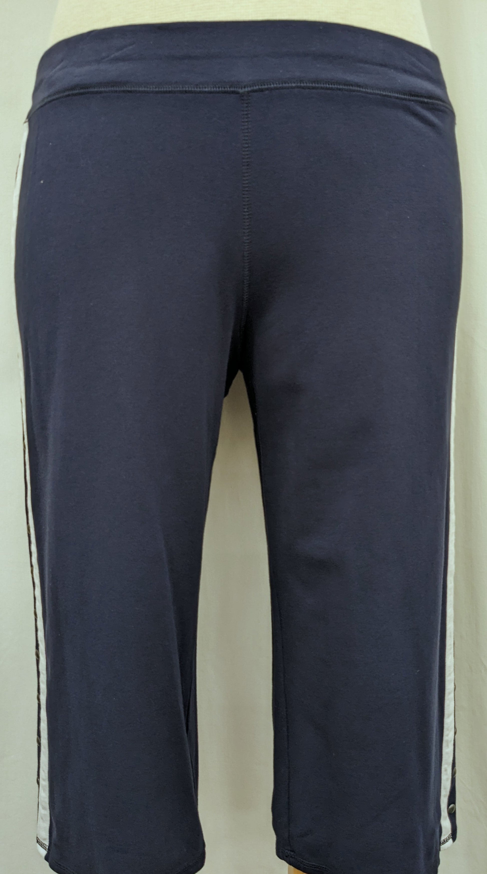 Fashion Bug XLG navy blue capri