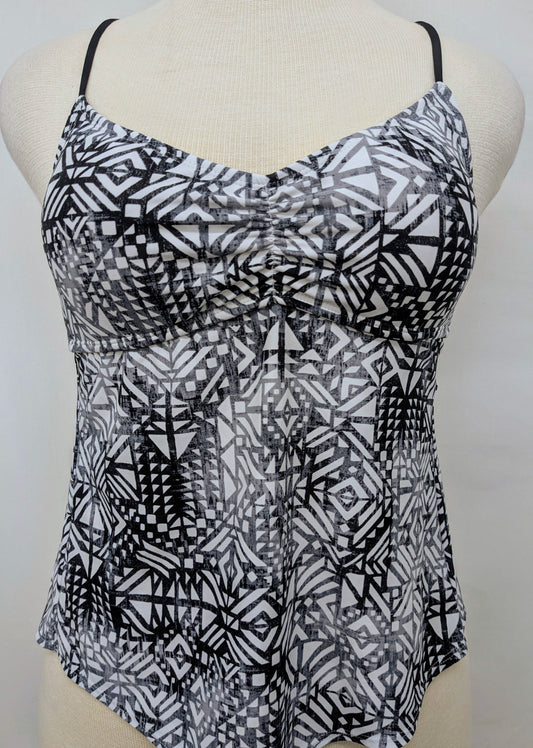 Arizona XLG black/white pattern swim top