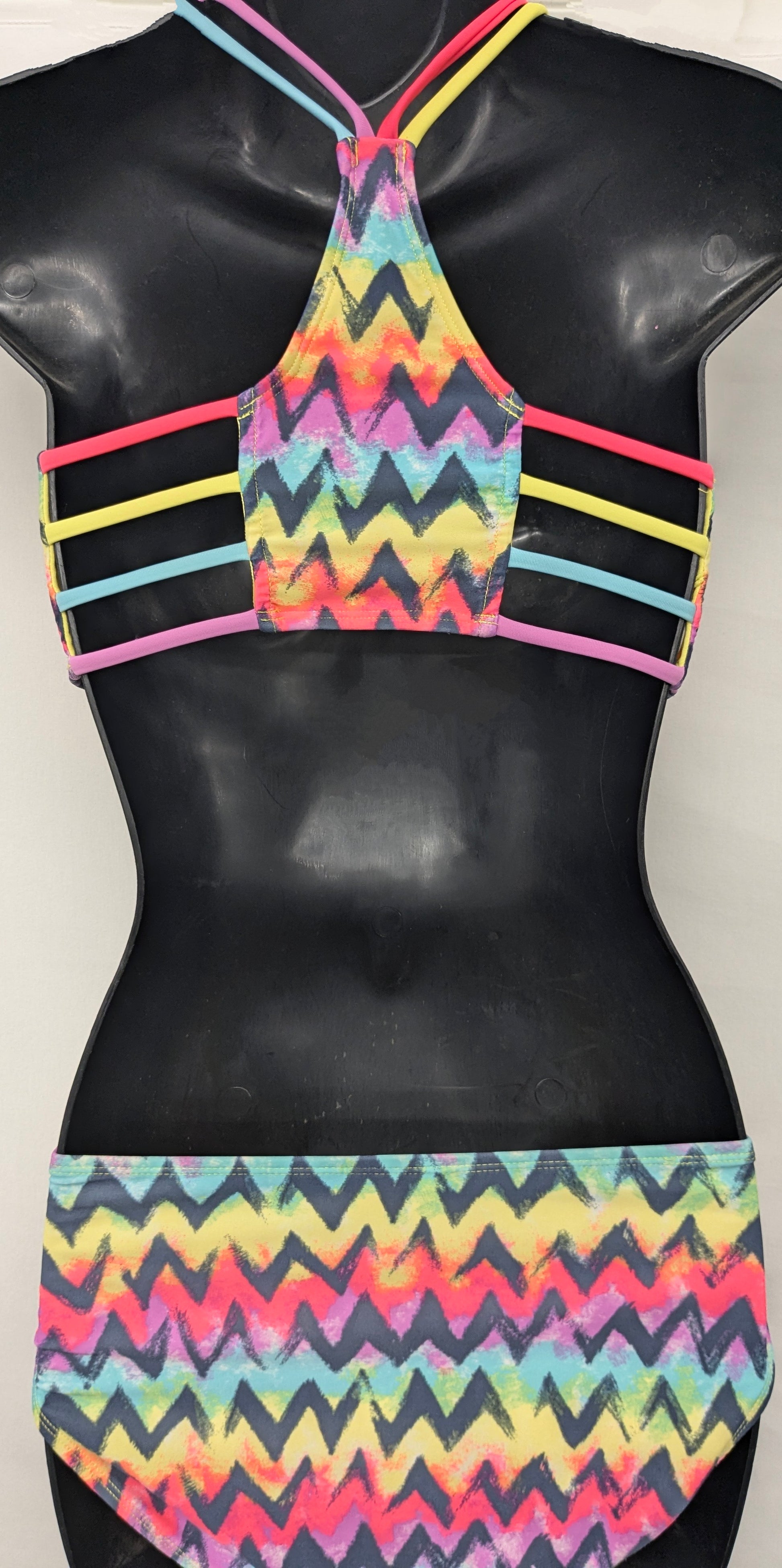 Art Class 14/16 2pc. swim suit multi-color