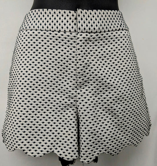 Elle size 10 white shorts w/ black dots