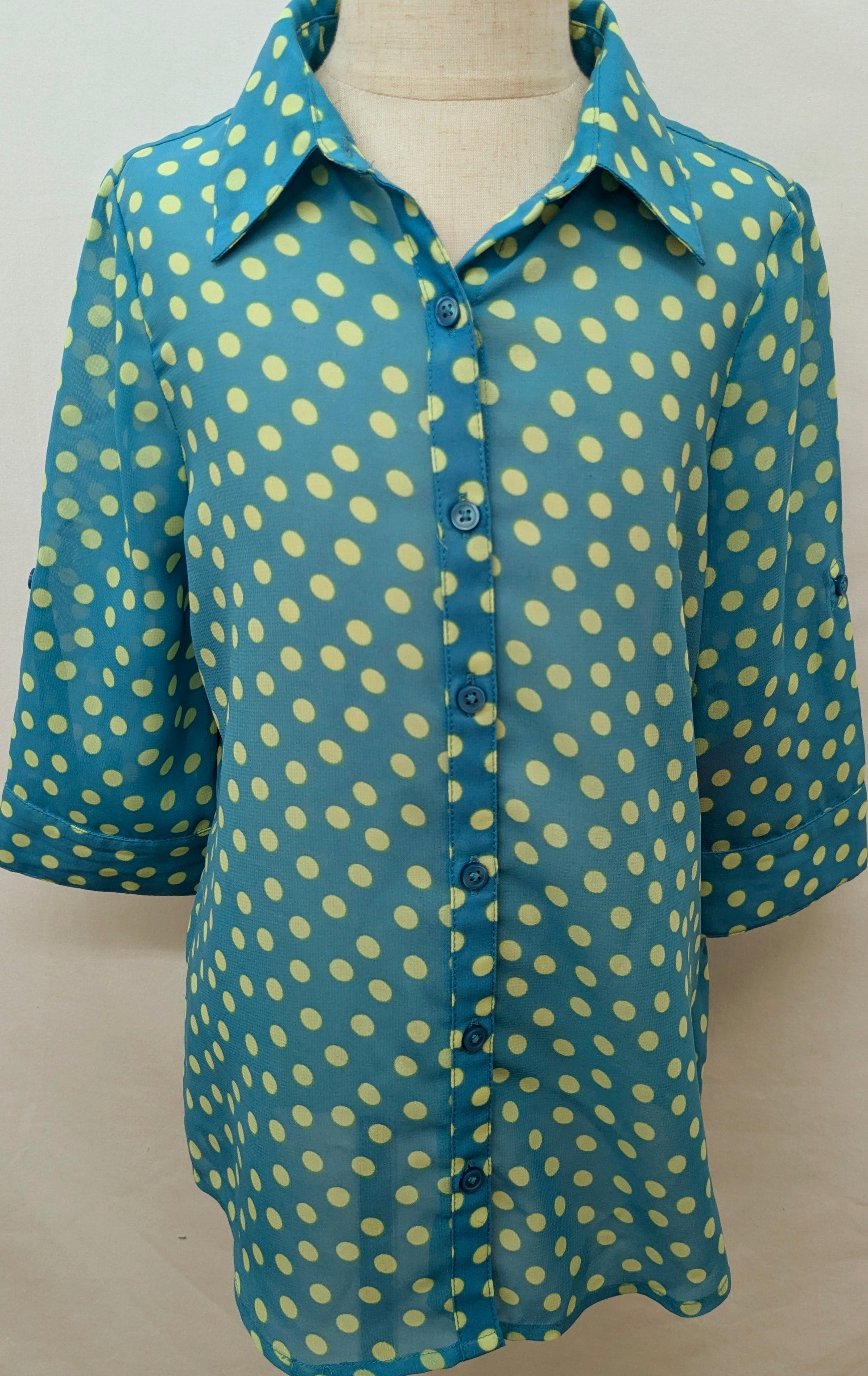 Faded Glory 7/8 sheer teal shirt with dots