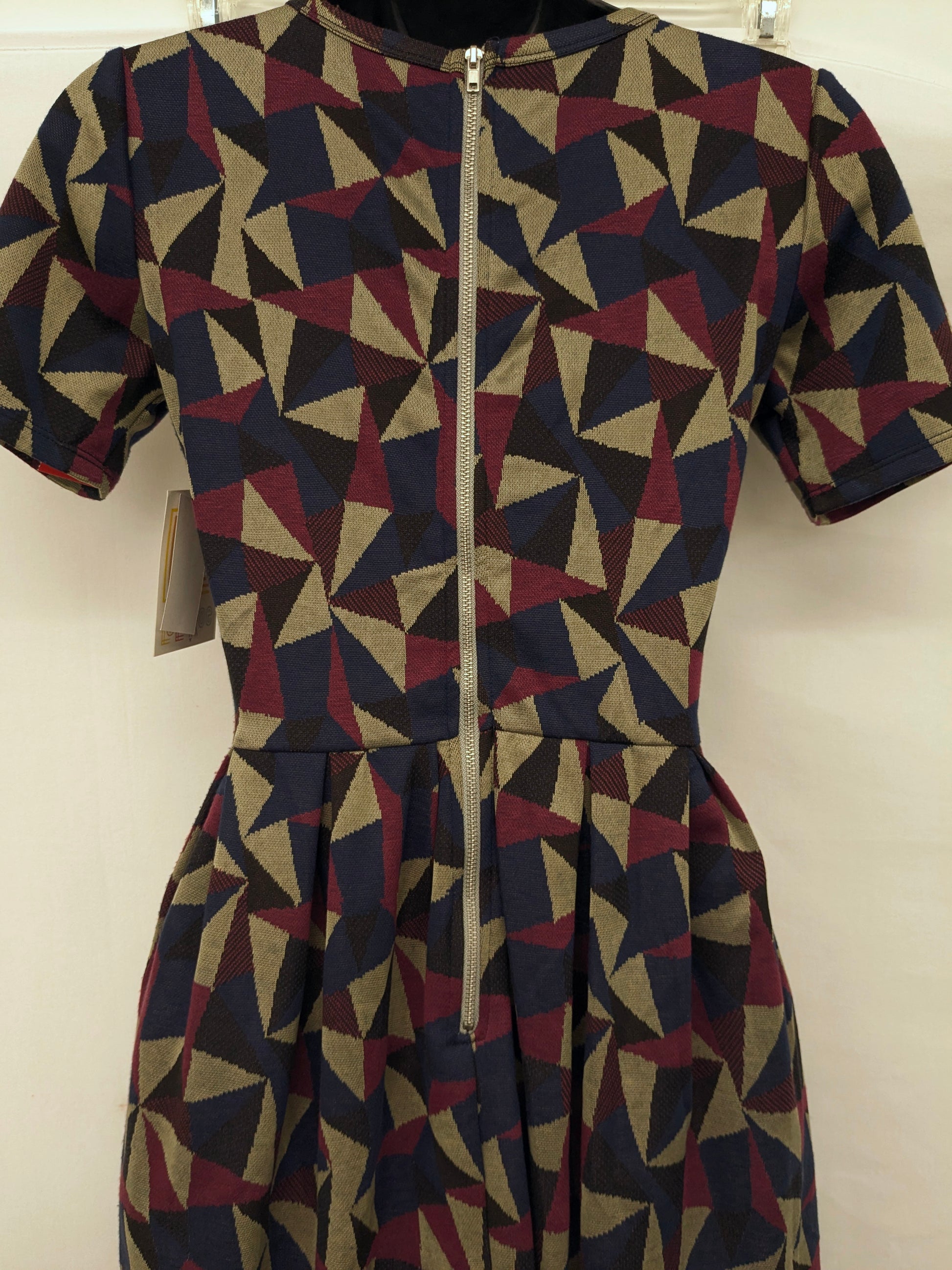 New! LuLaRoe "Amelia" XSM pattern dress