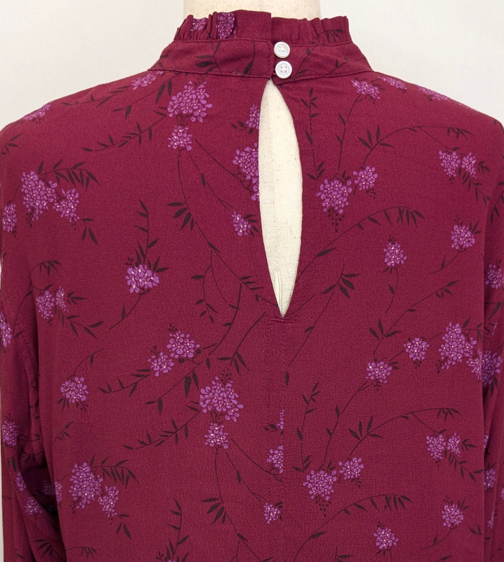 Free Assembly med. maroon l/s blouse